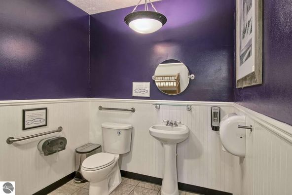 320 Main St, Frankfort, MI 49635